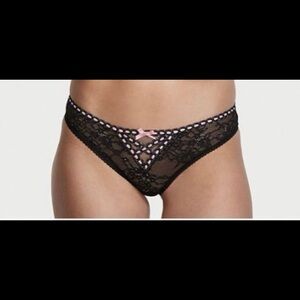 Victoria’s Secret Dream Angels Black Lace with Pink ribbon Thong Panty, size XL